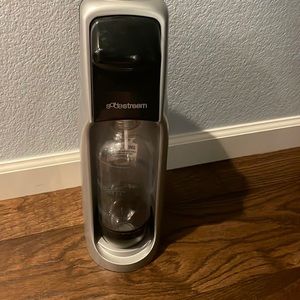 Sodastream with 3 bottles